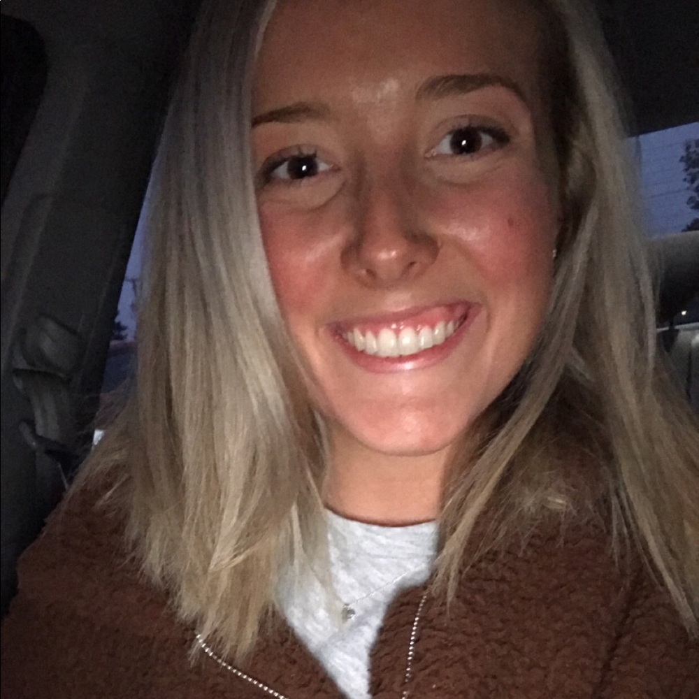 Meet your Posher, Kelly